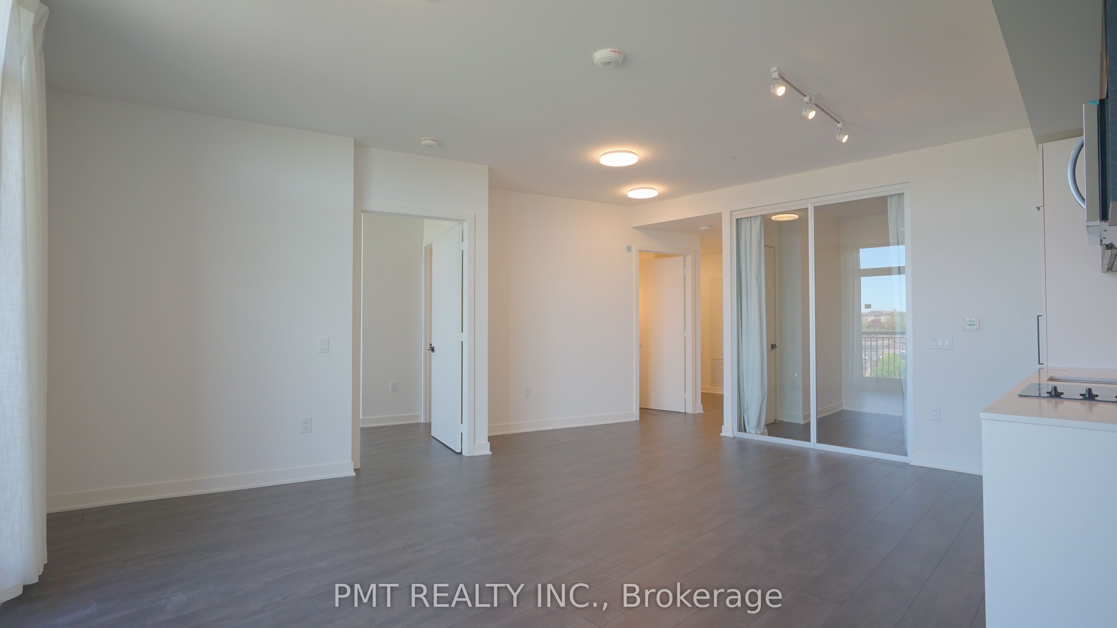 1185 Dupont Street 719