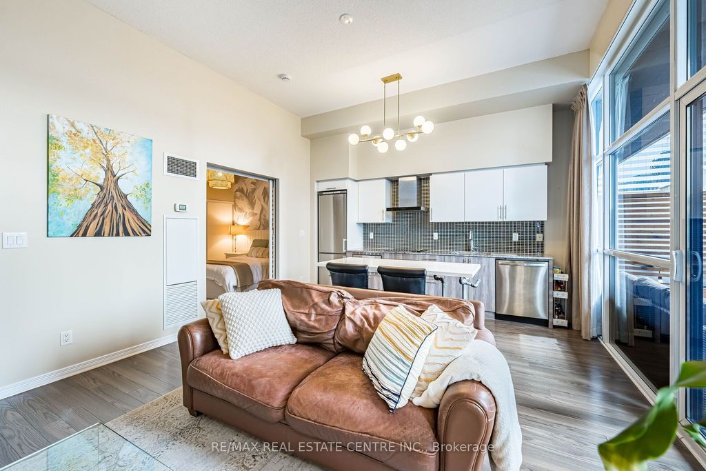 Photo of 352 Front Street W #204, Toronto, ON M5V 0K3 (MLS # C12938738)