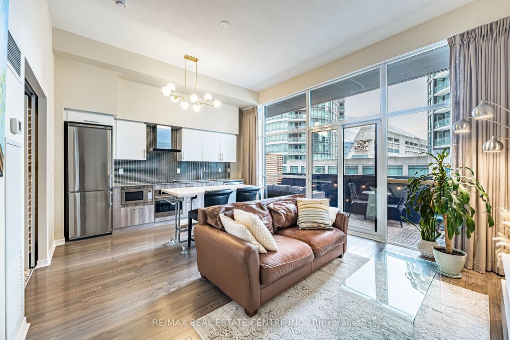 Photo of 352 Front Street W #204, Toronto, ON M5V 0K3 (MLS # C12938738)