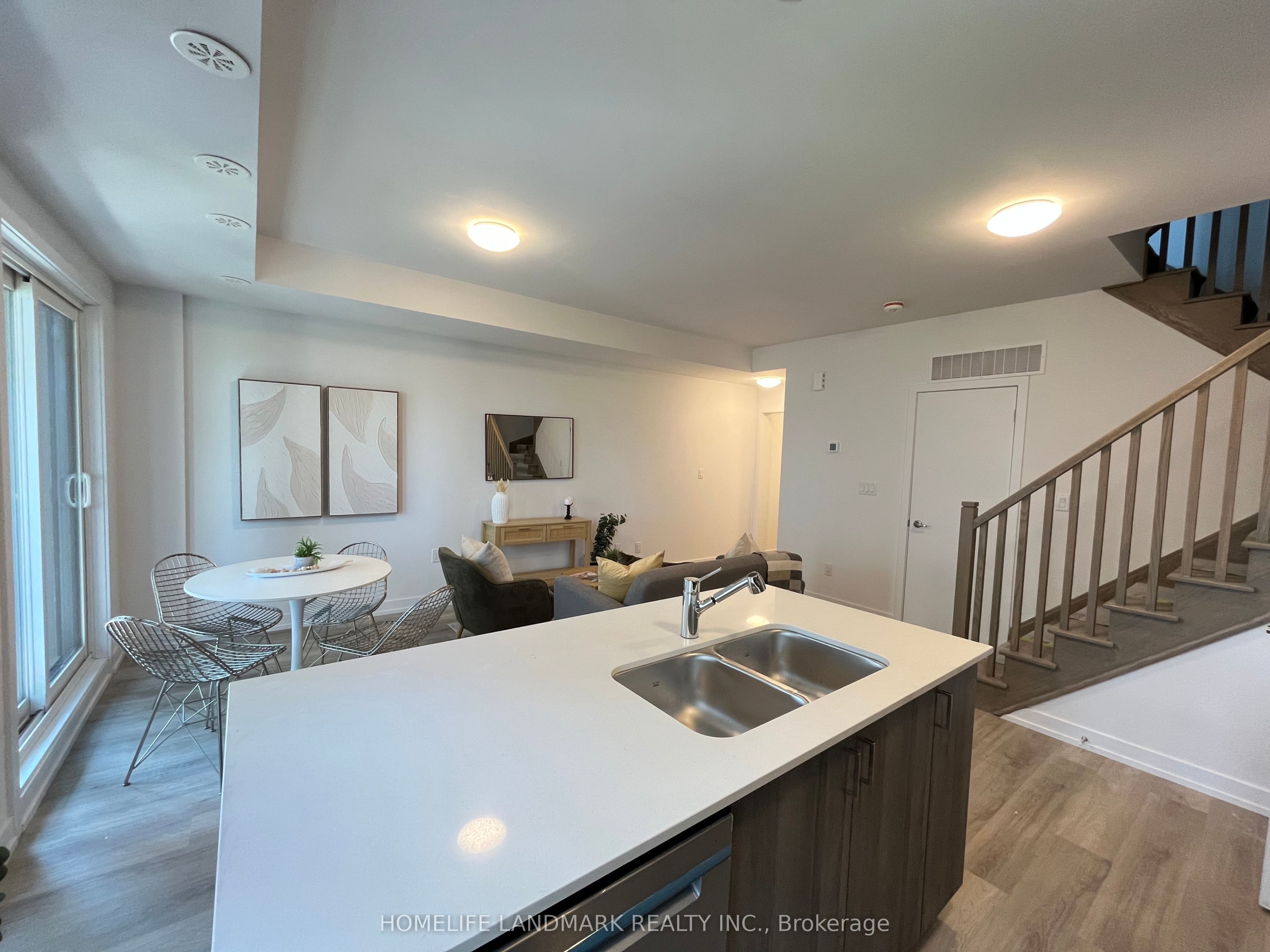 51 Jefferson Side Road 106