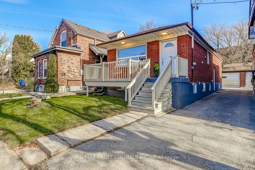 Photo of 15 Fifteenth Street, Toronto, ON M8V 3J3 (MLS # W12594692)