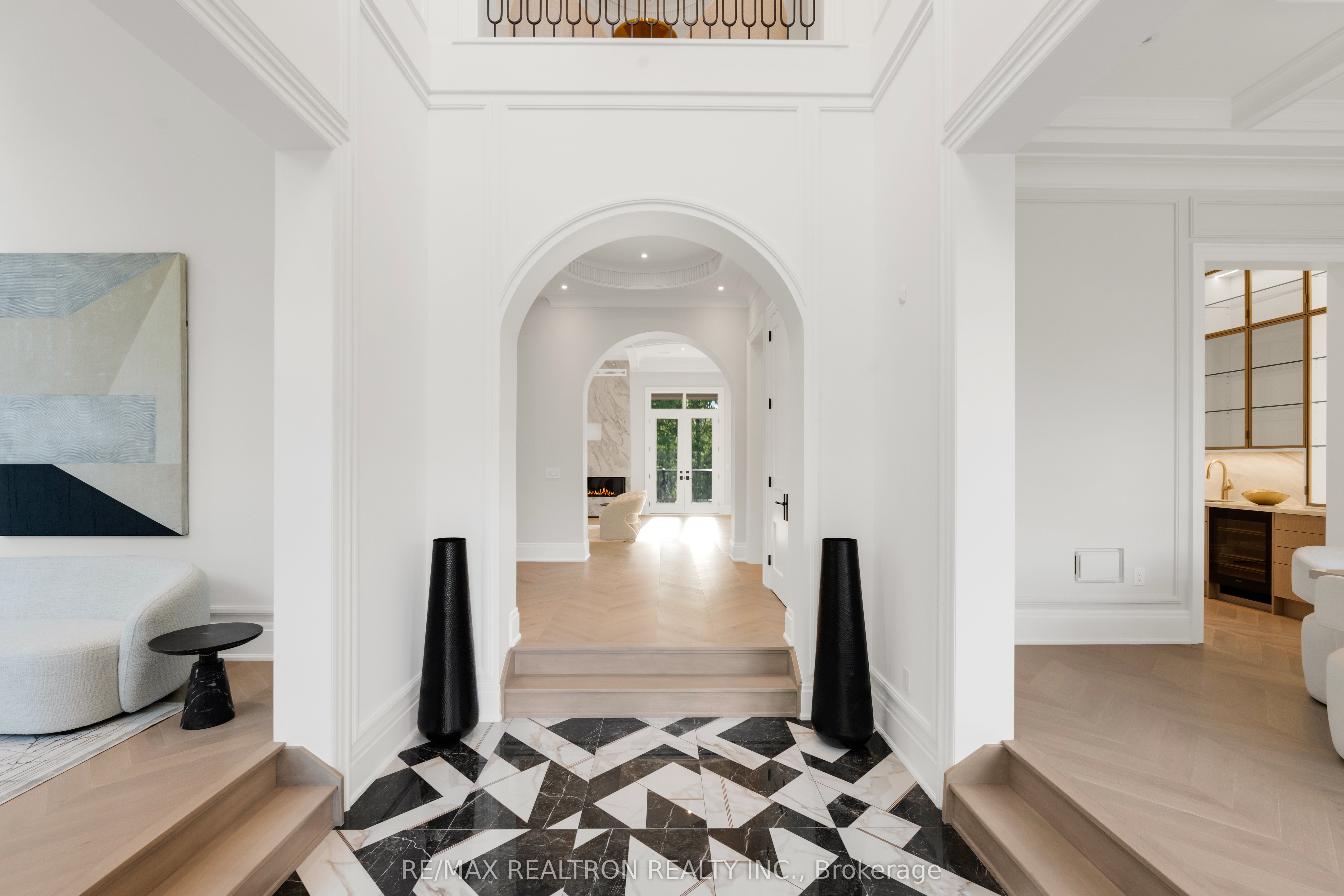 196 Kennedy Street W