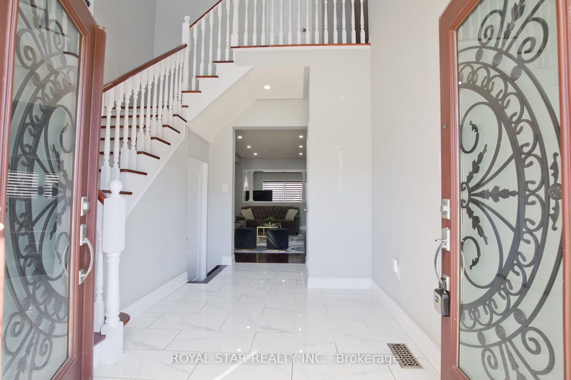 51 Cape Dorset Crescent