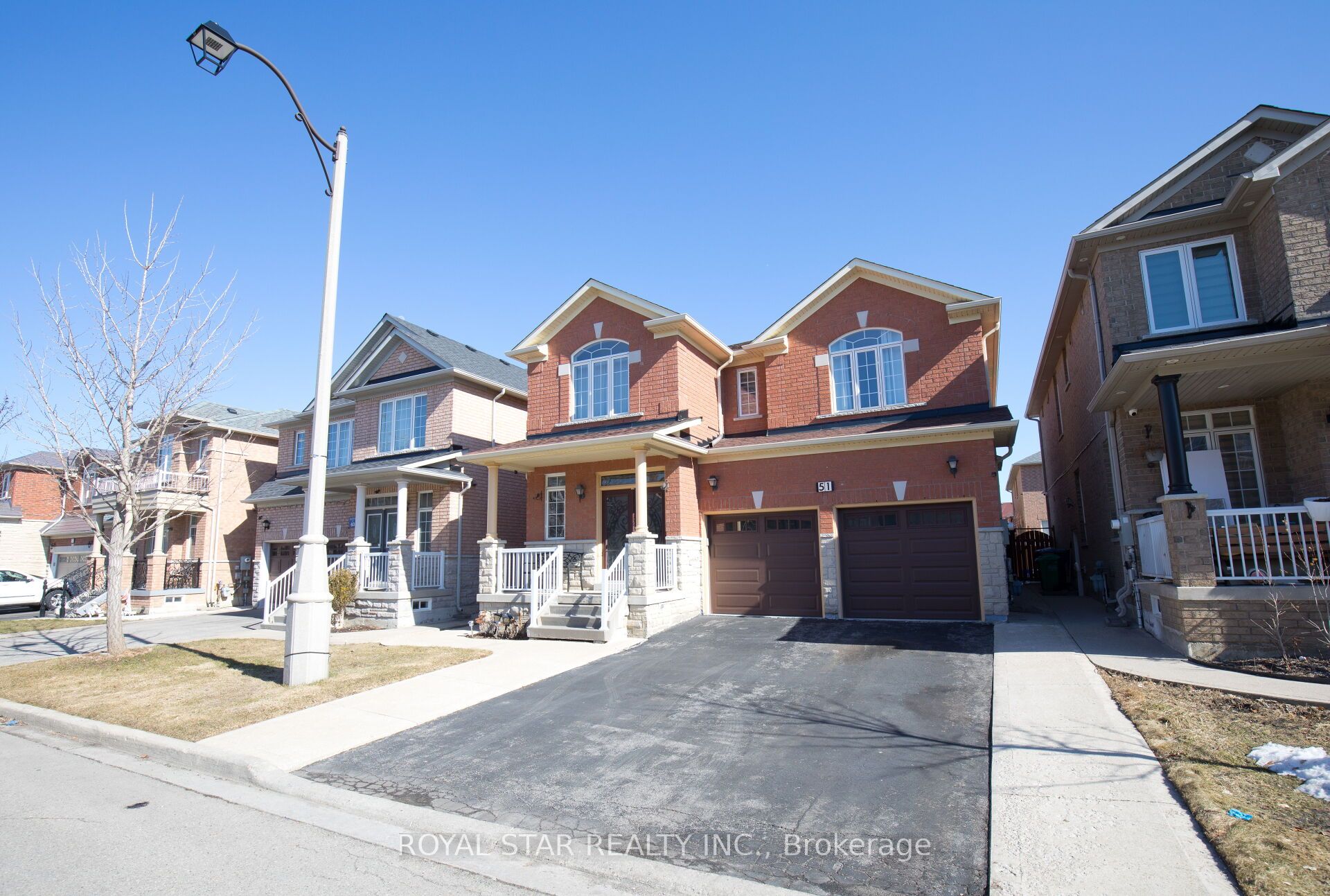 51 Cape Dorset Crescent