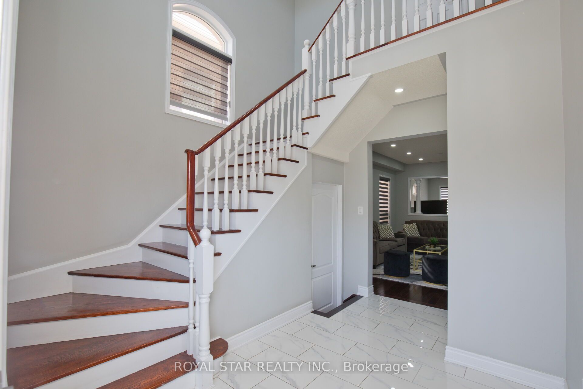 51 Cape Dorset Crescent