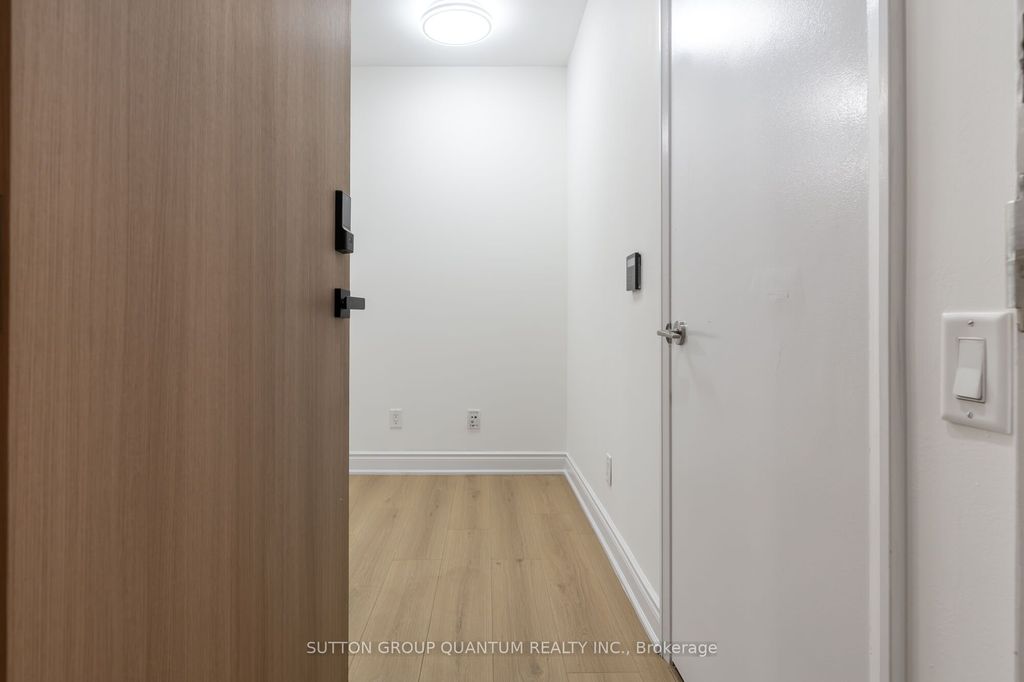 Photo of 21 Carlton Street #1902, Toronto, ON M5B 1L3 (MLS # C12444559)