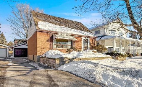 38 Eltham Drive Toronto ON M8W 2J2