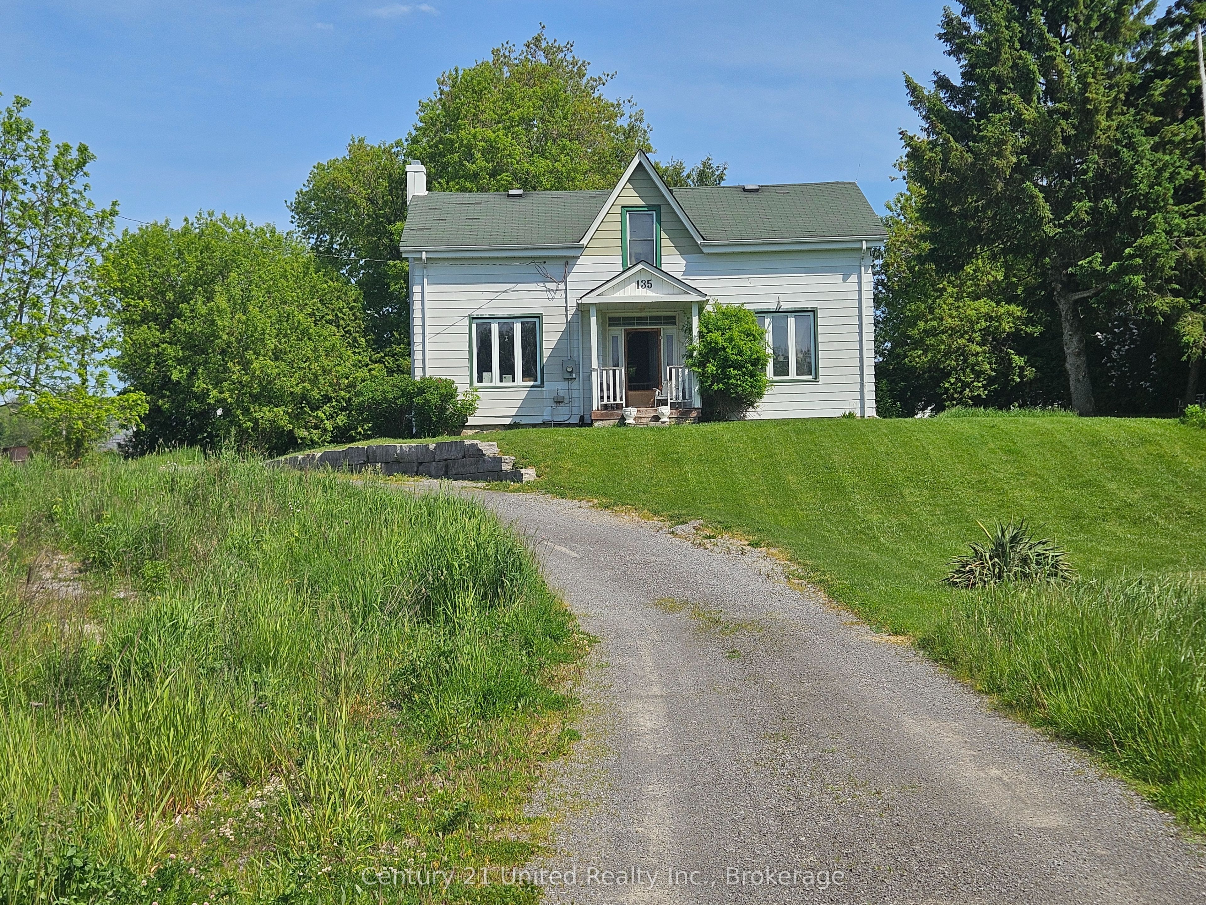 Photo 1 of 17 — 135 King Street E, Cramahe, ON K0K 1S0