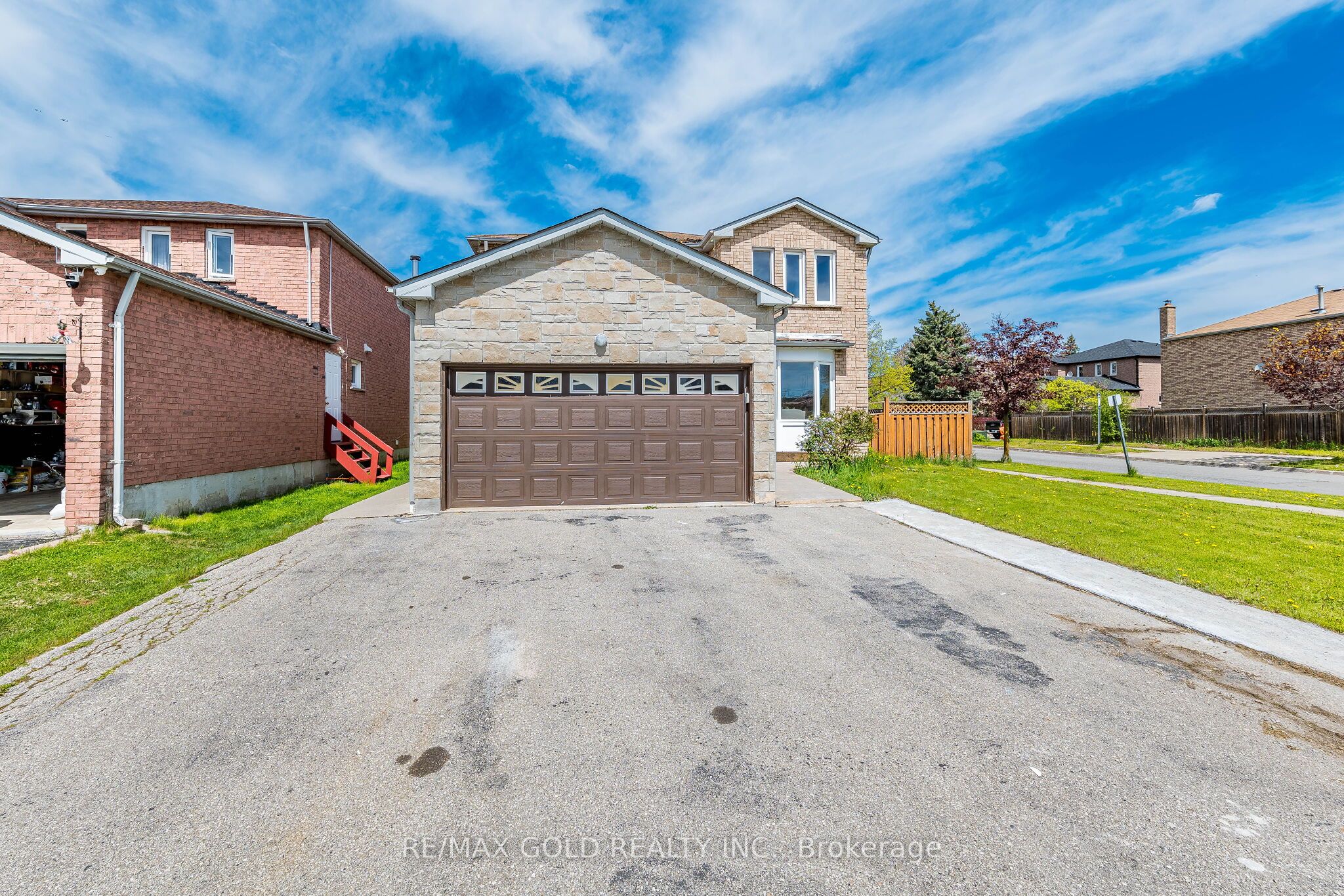 92 Moffatt Avenue