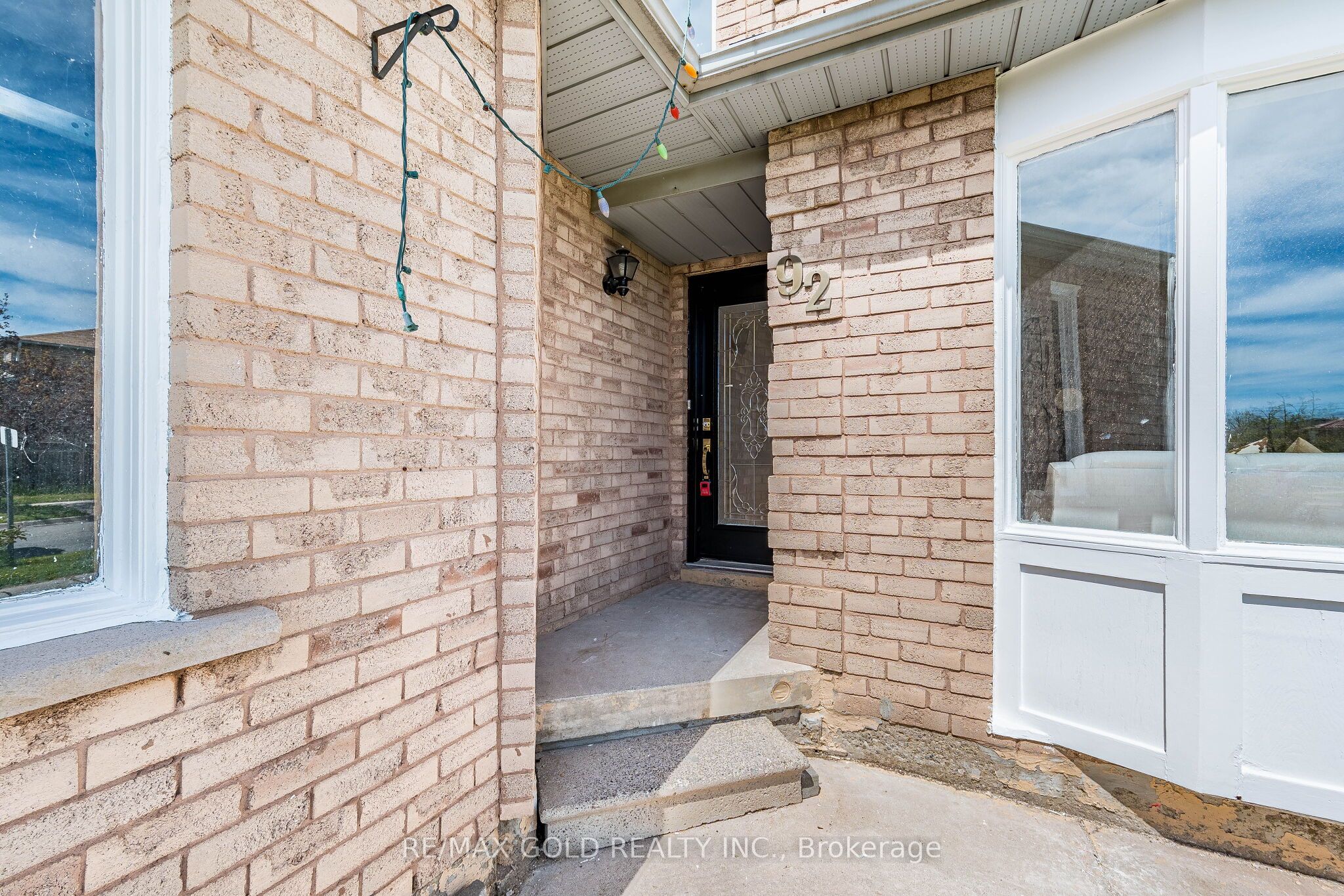 92 Moffatt Avenue