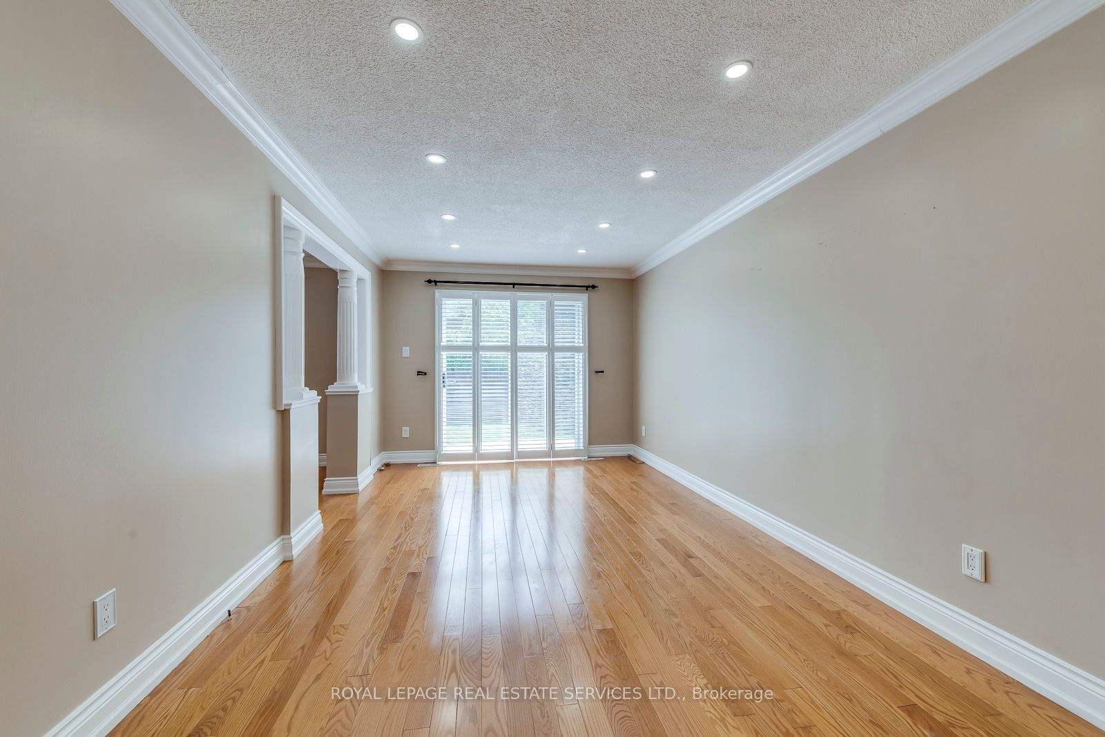 5254 Astwell Avenue Upper