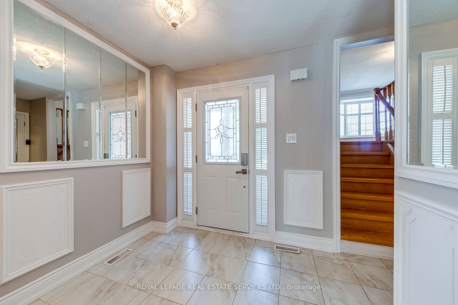 5254 Astwell Avenue Upper