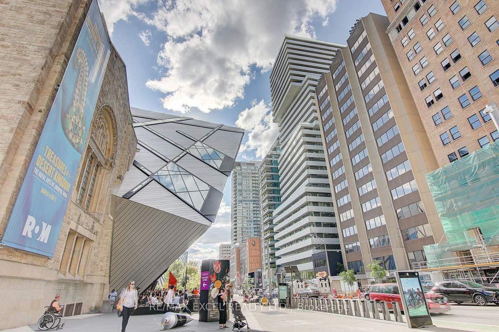 Photo of 200 Bloor Street W #2201, Toronto, ON M5S 0B1 (MLS # C13524372)