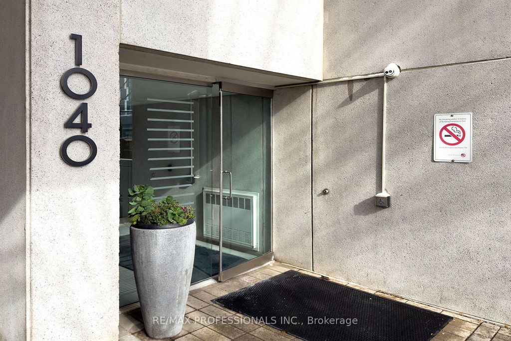 Photo of 1040 The Queensway N/A #704, Toronto, ON M8Z 0A7 (MLS # W13005450)