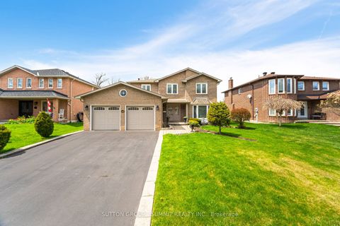 1245 SAGINAW Crescent Mississauga ON L5H 3W4