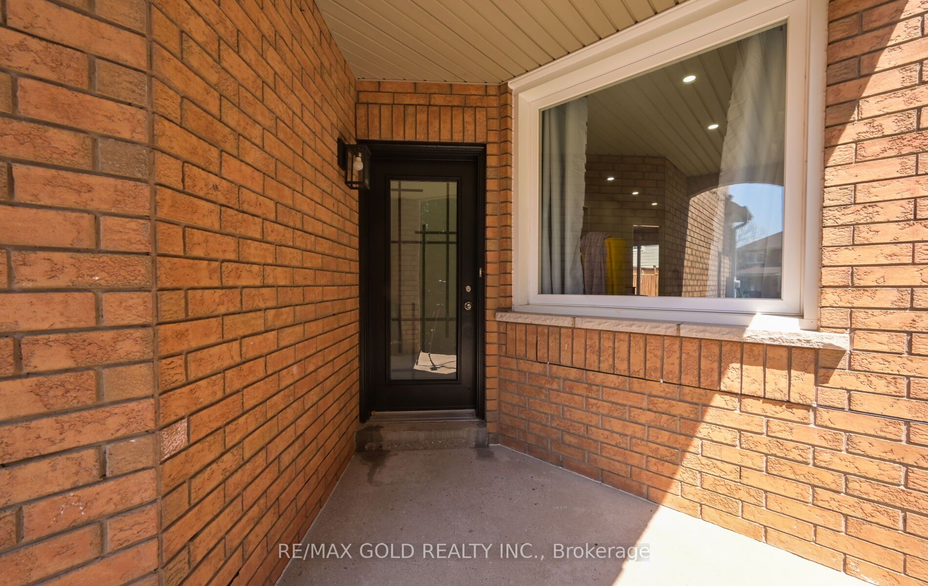 171 Fernforest Drive