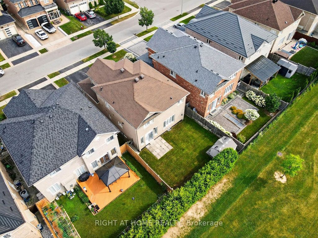 Photo of 7 Messina Avenue, Brampton, ON L6Y 0M6 (MLS # W13043744)