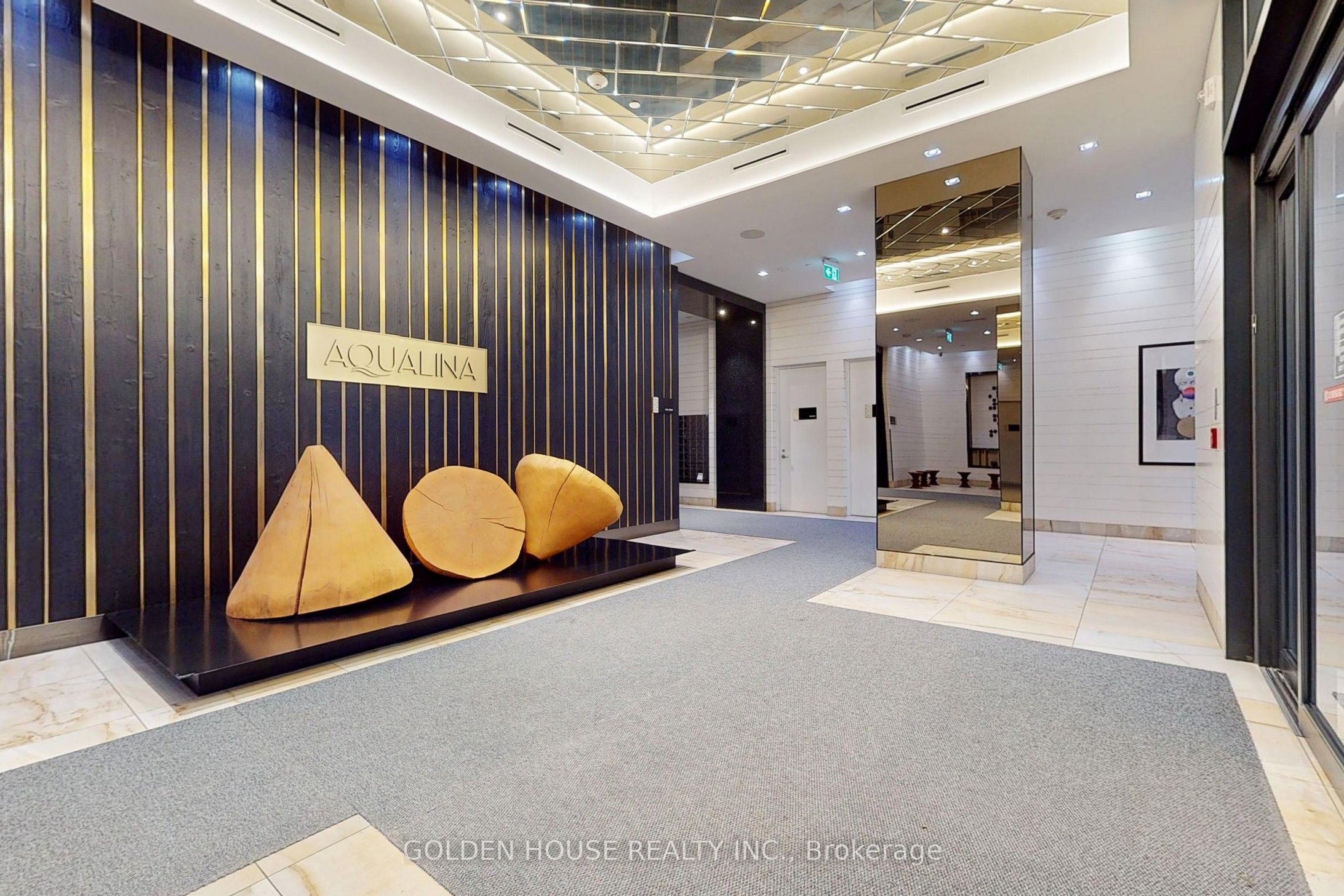 15 Merchants' Wharf N/A 732