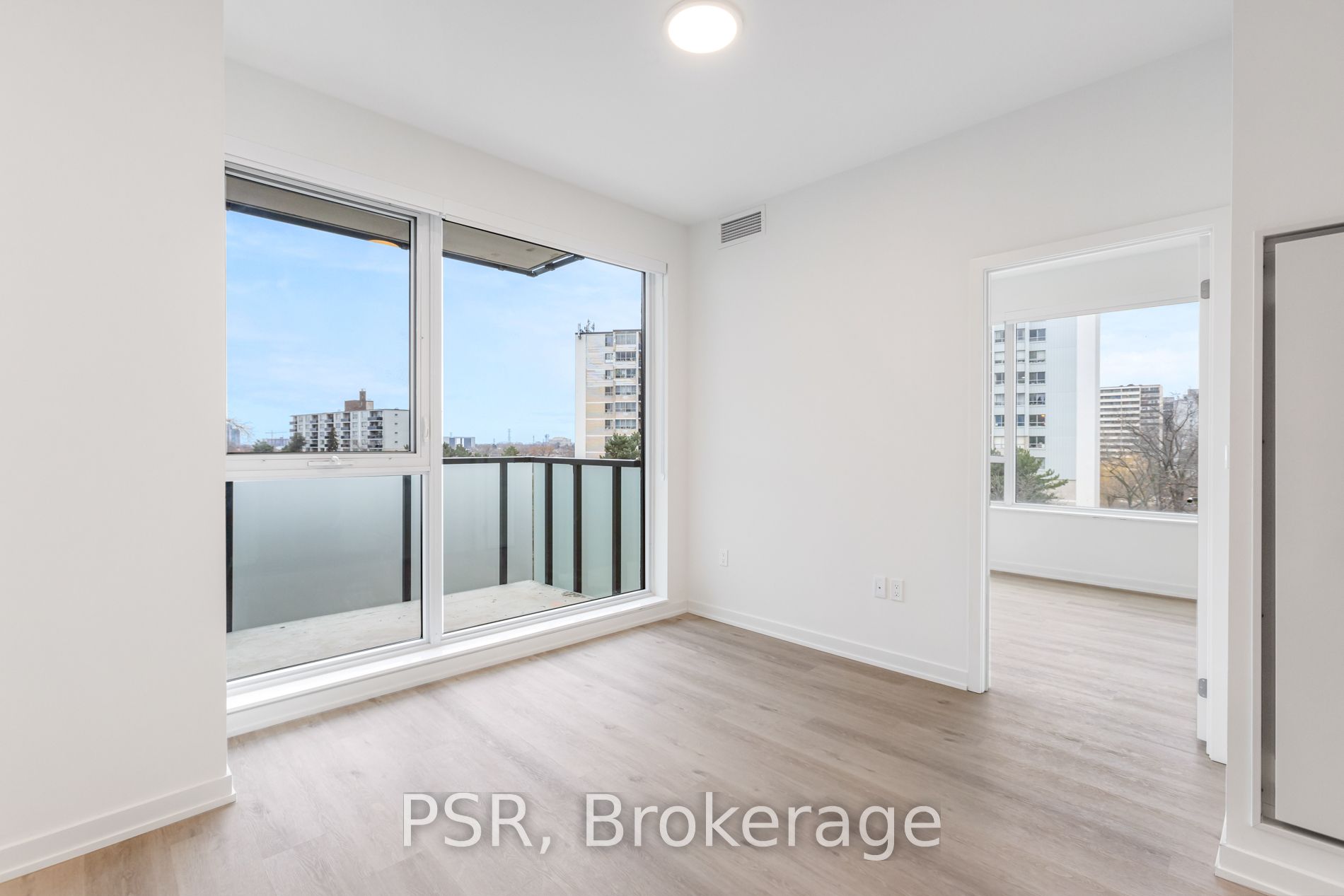 4365 Bloor Street W 508