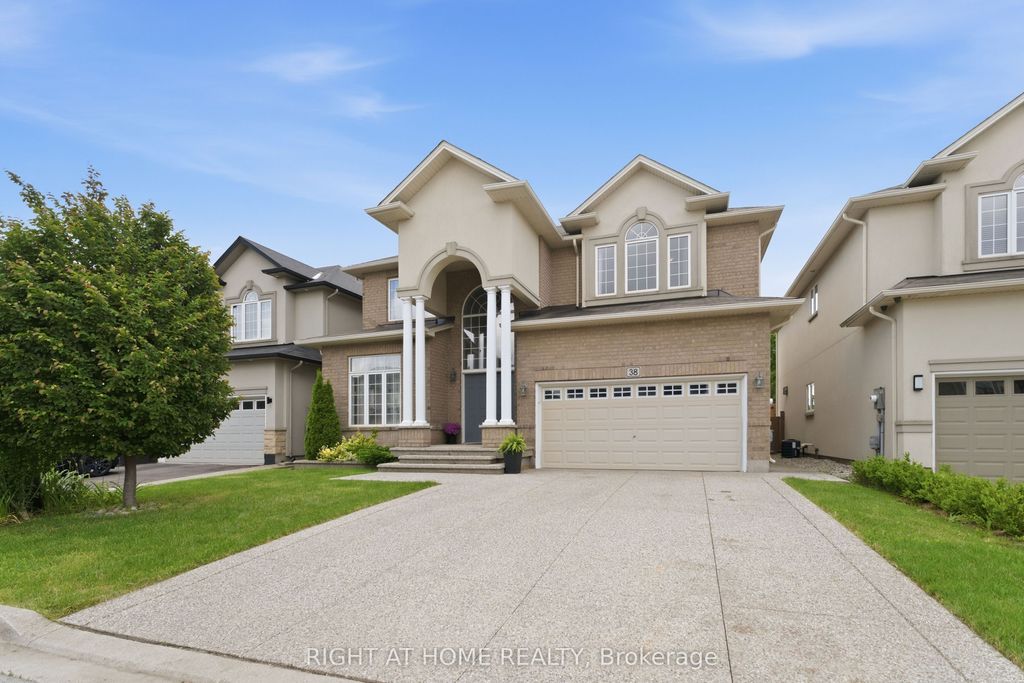 Photo of 38 Weaver Drive, Hamilton, ON L9K 0G3 (MLS # X13532986)