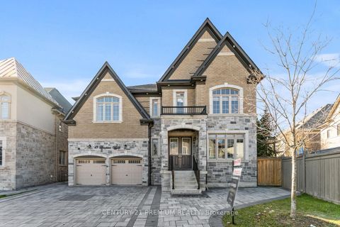 18 LANDVIEW Road Brampton ON L6P 0H7