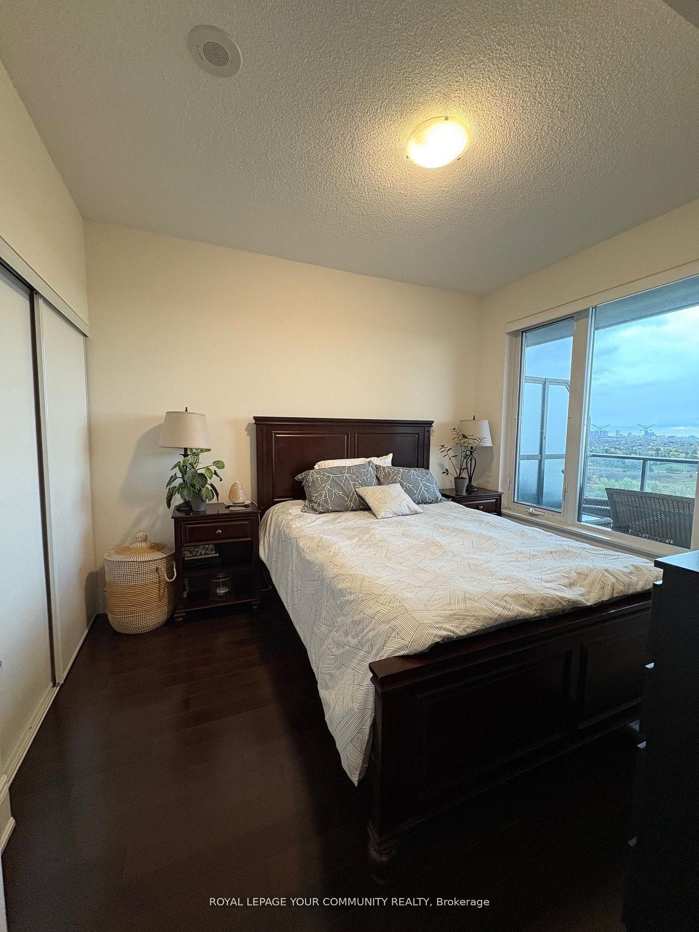 325 South Park Road RG7