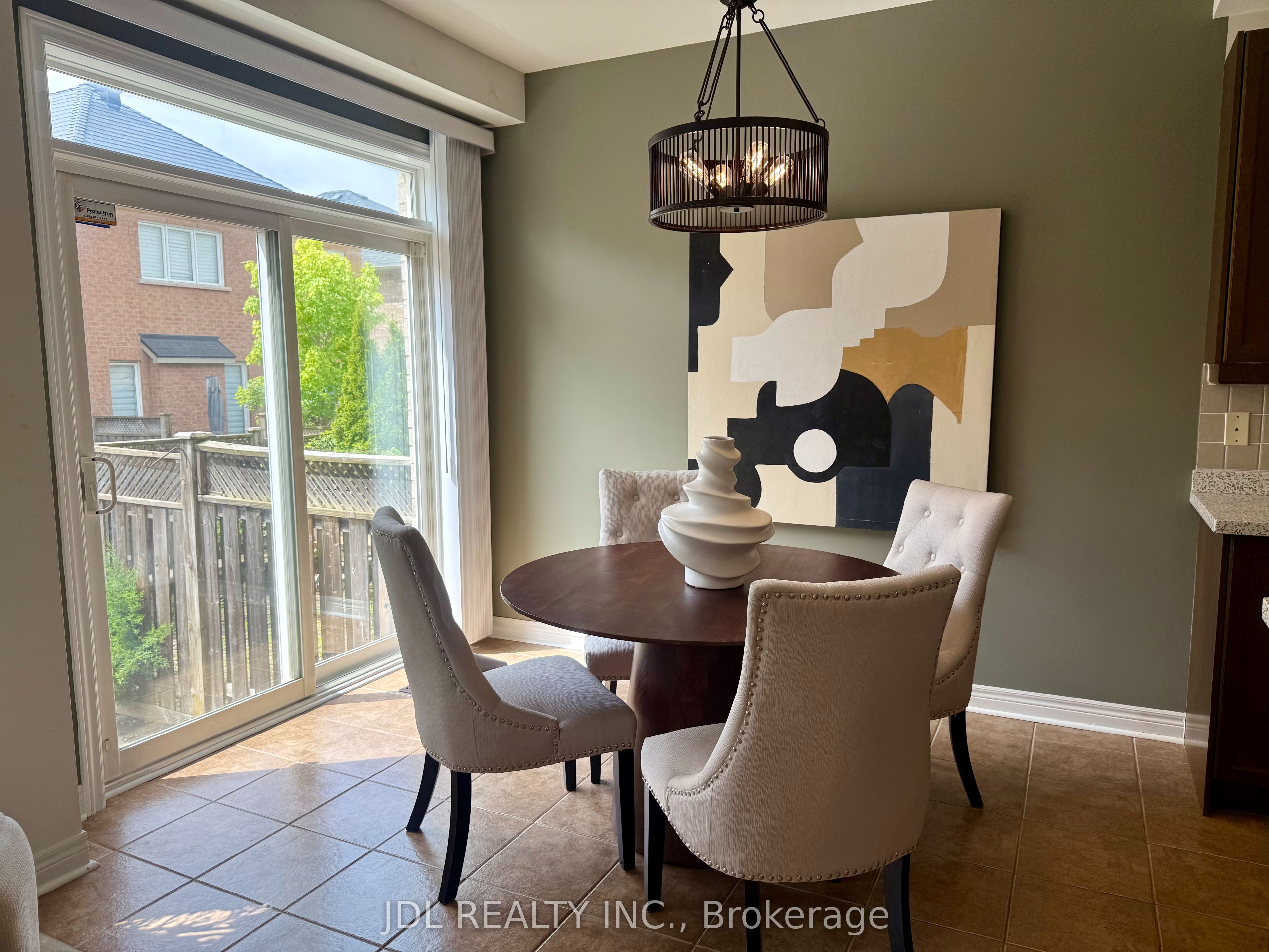 64 Pillar Rock Crescent