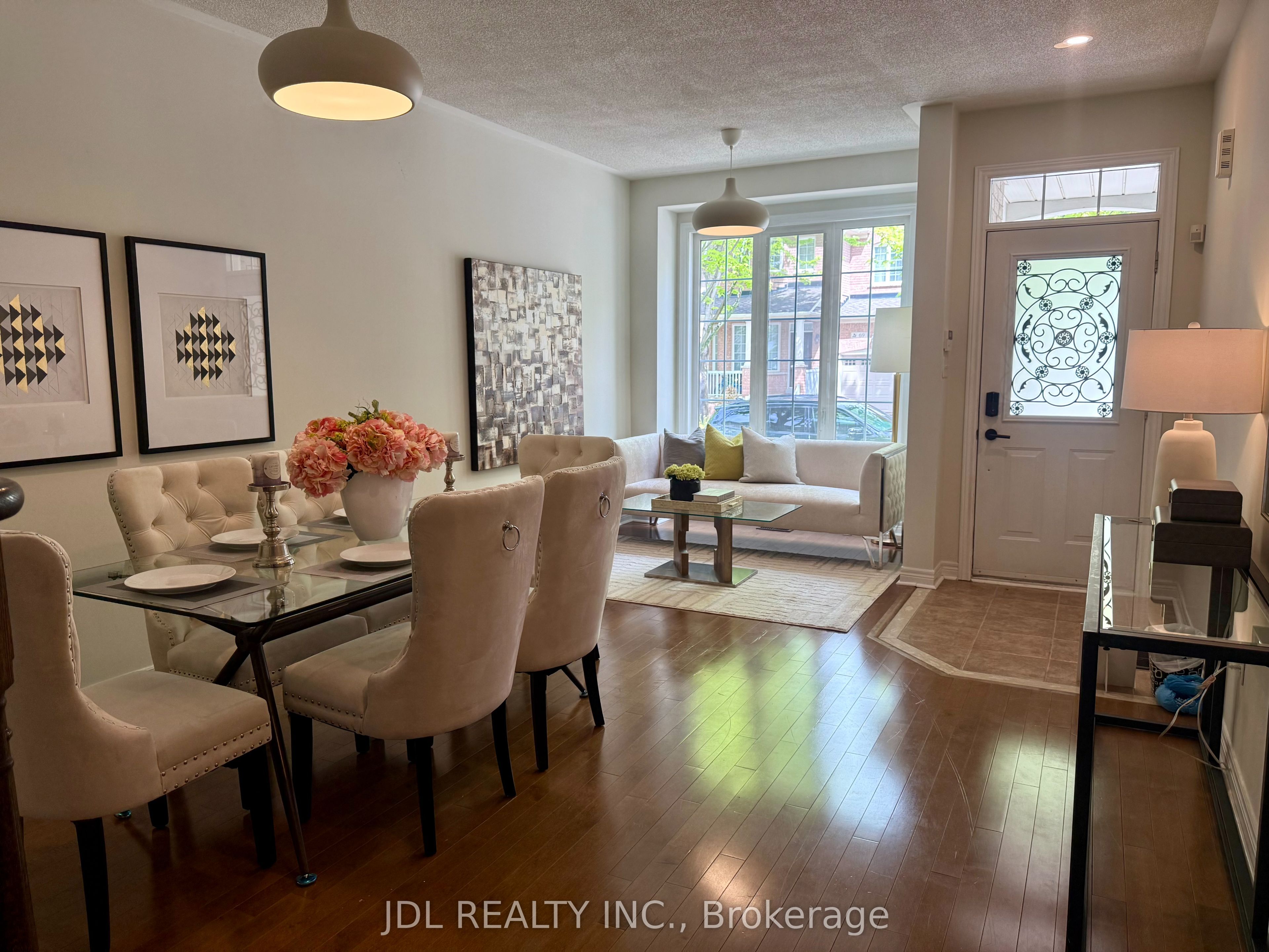 64 Pillar Rock Crescent