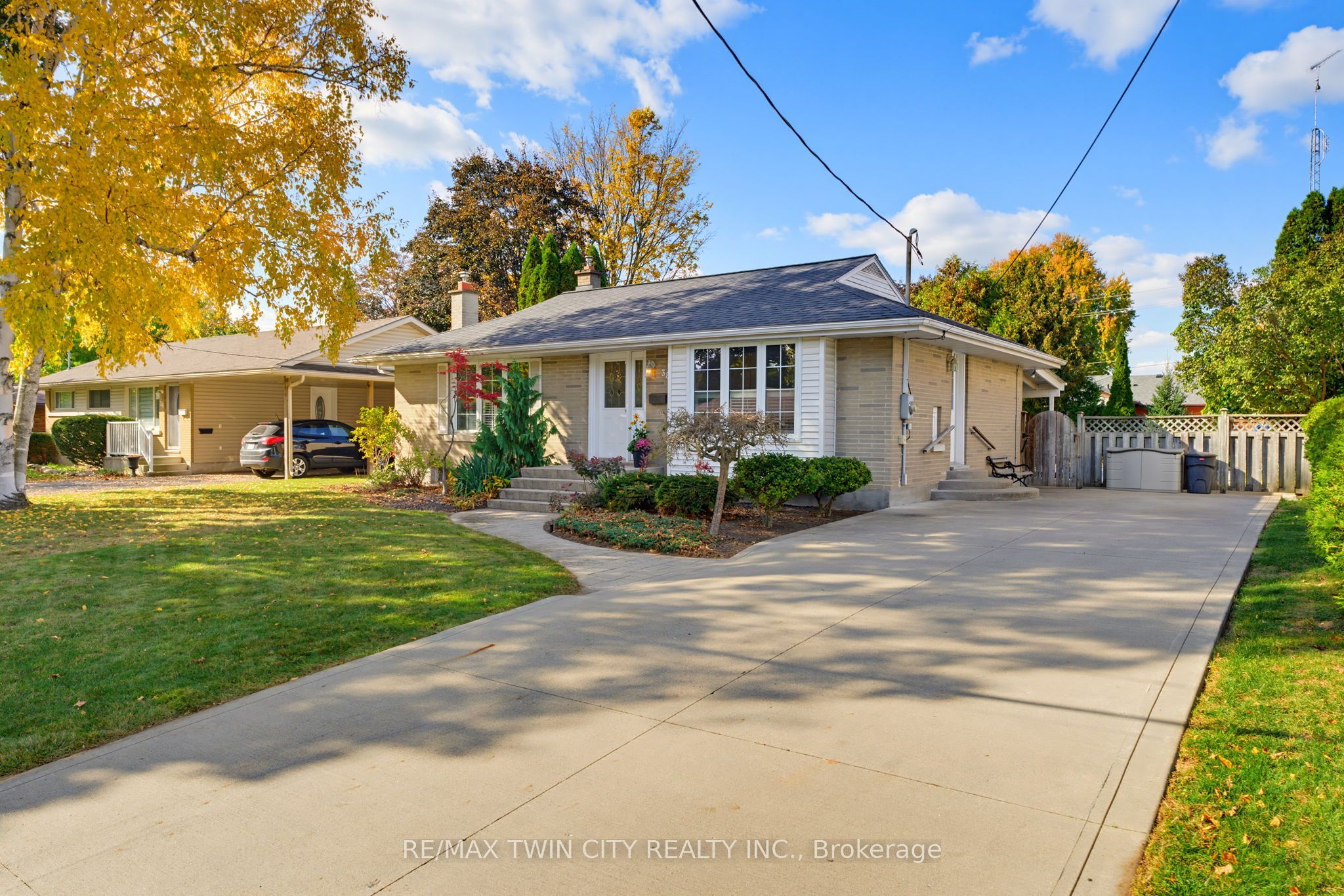 38 Varadi Avenue