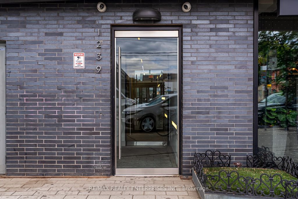 Photo of 1239 Dundas Street W #204, Toronto, ON M6J 0E8 (MLS # C12391166)