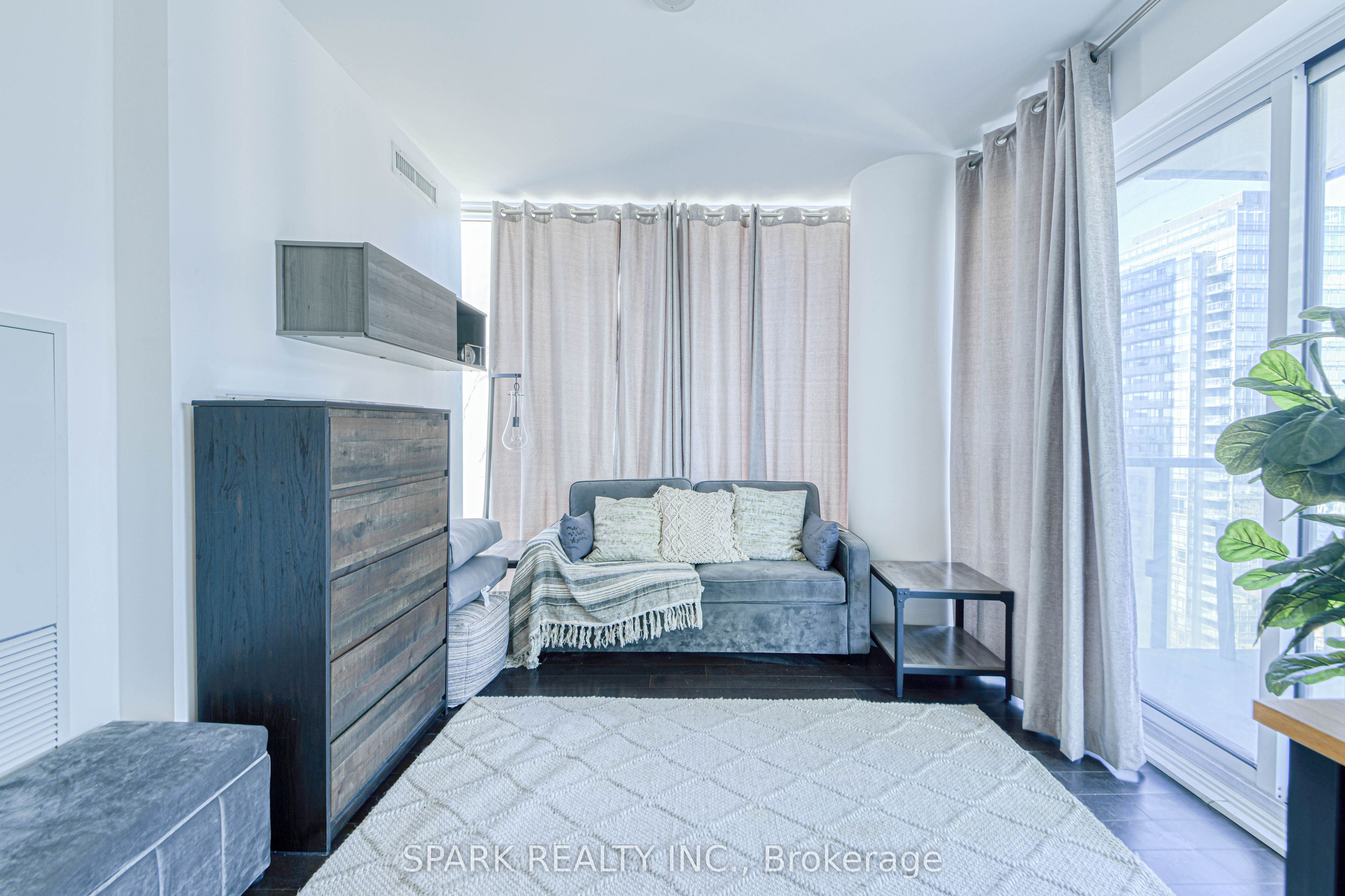 15 Grenville Street 2405