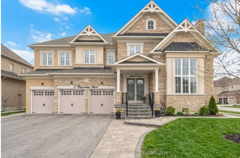 6 Hagerman Road Brampton ON L6P 4C1
