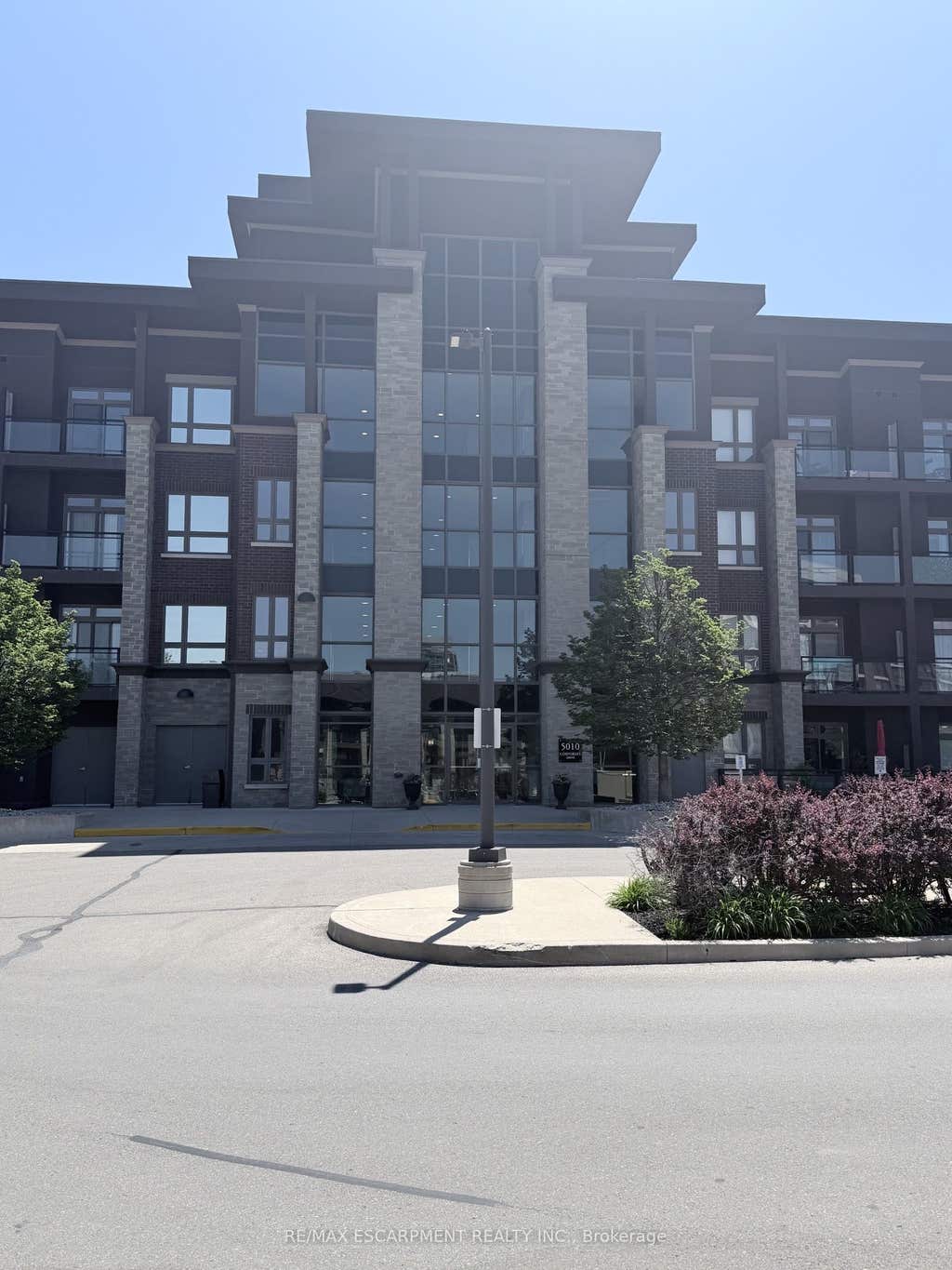 Photo of 5010 Corporate Drive #408, Burlington, ON L7L 0H6 (MLS # W13234820)