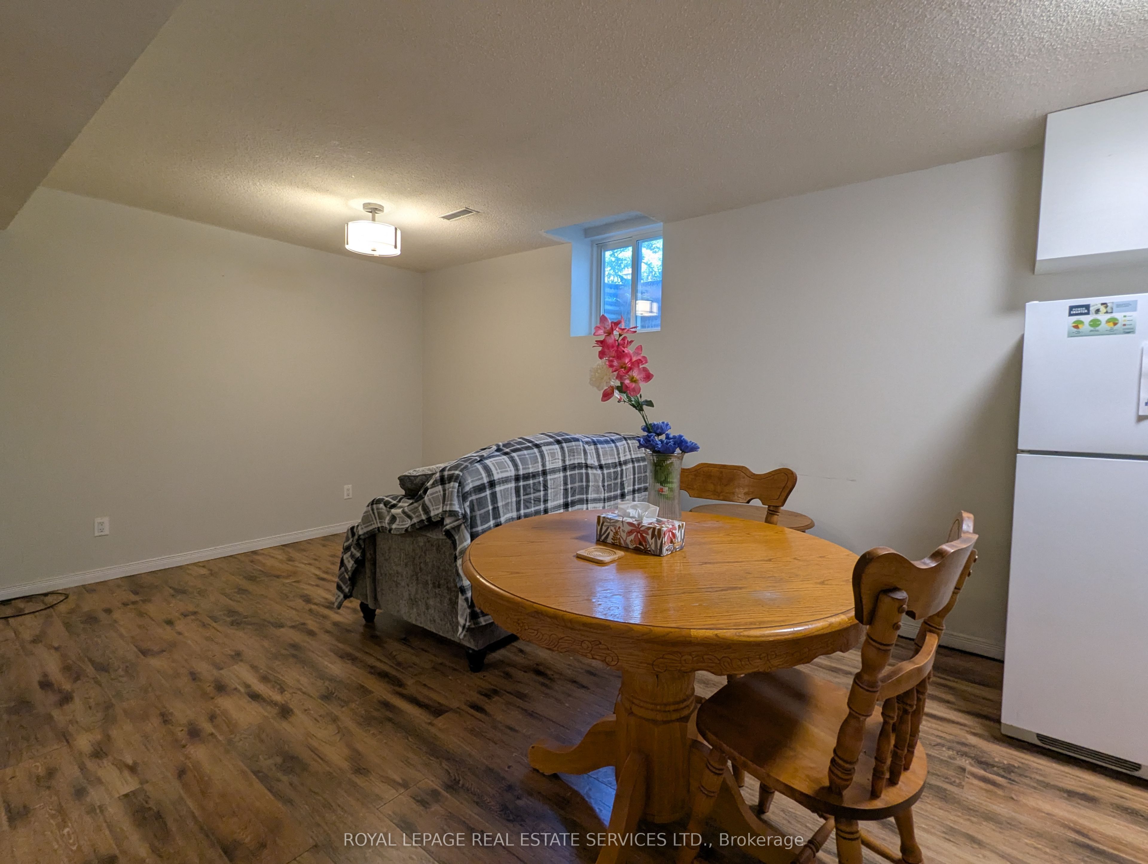 6053 Leeside Crescent BSMT