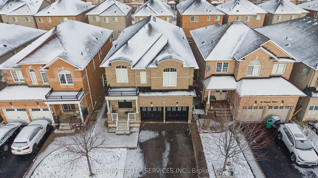 Photo of 16 Fallgate Drive, Brampton, ON L6X 0R5 (MLS # W12587518)