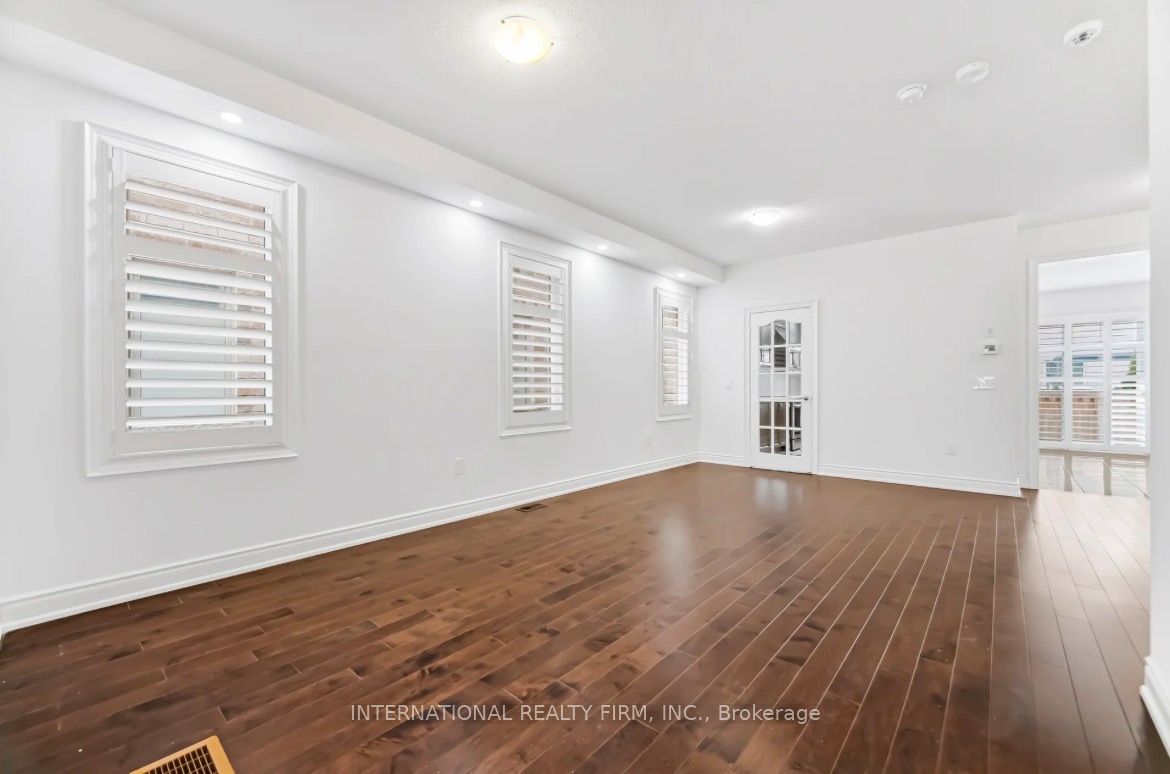 221 Etheridge Avenue N