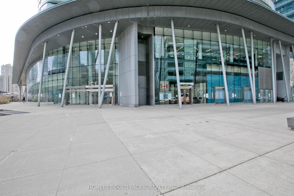 Photo of 14 York Street #802, Toronto, ON M5J 0B1 (MLS # C13076944)