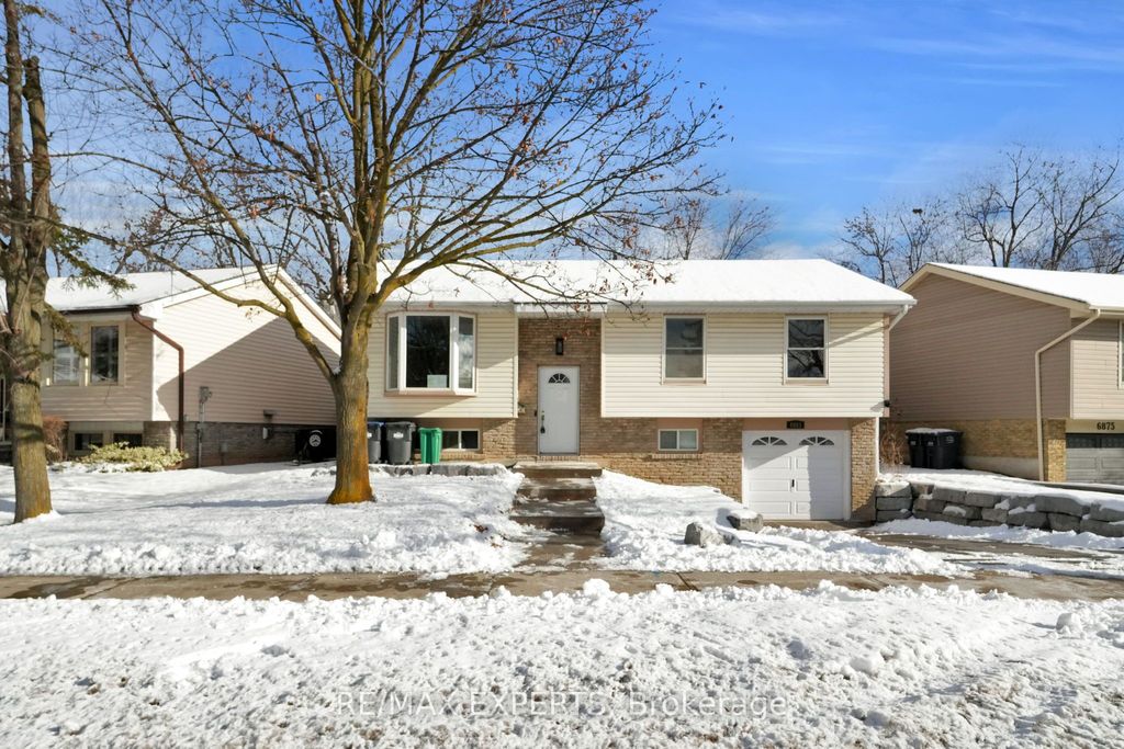 Photo of 6883 Shelter Bay Road, Mississauga, ON L5N 1T8 (MLS # W12639716)