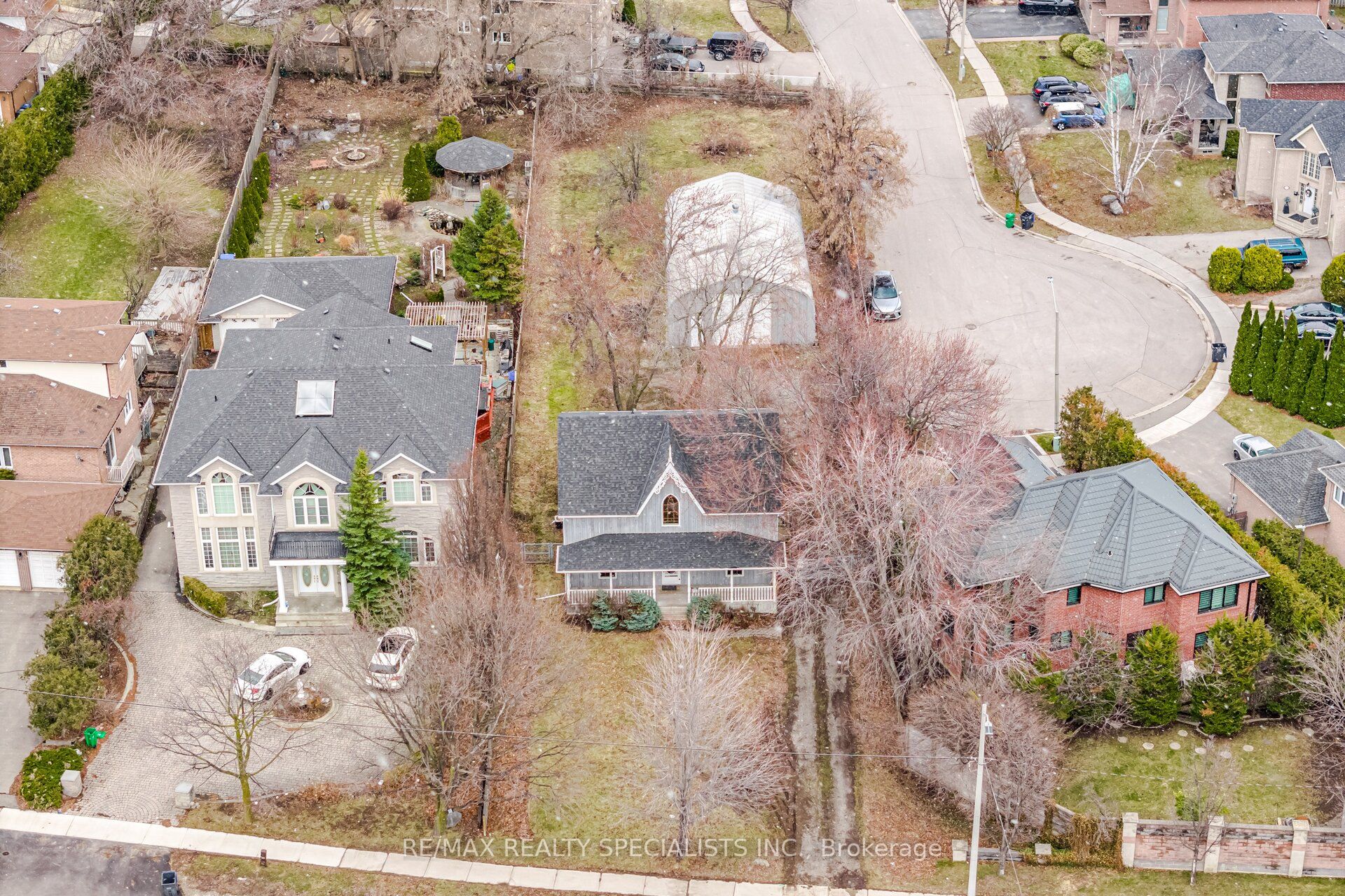 2131 Cawthra Road