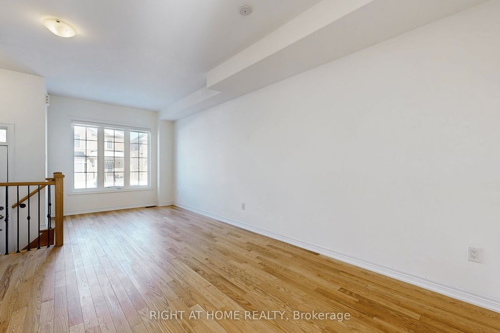 Photo of 553 White's Hill Avenue, Markham, ON L6B 1N9 (MLS # N12796206)