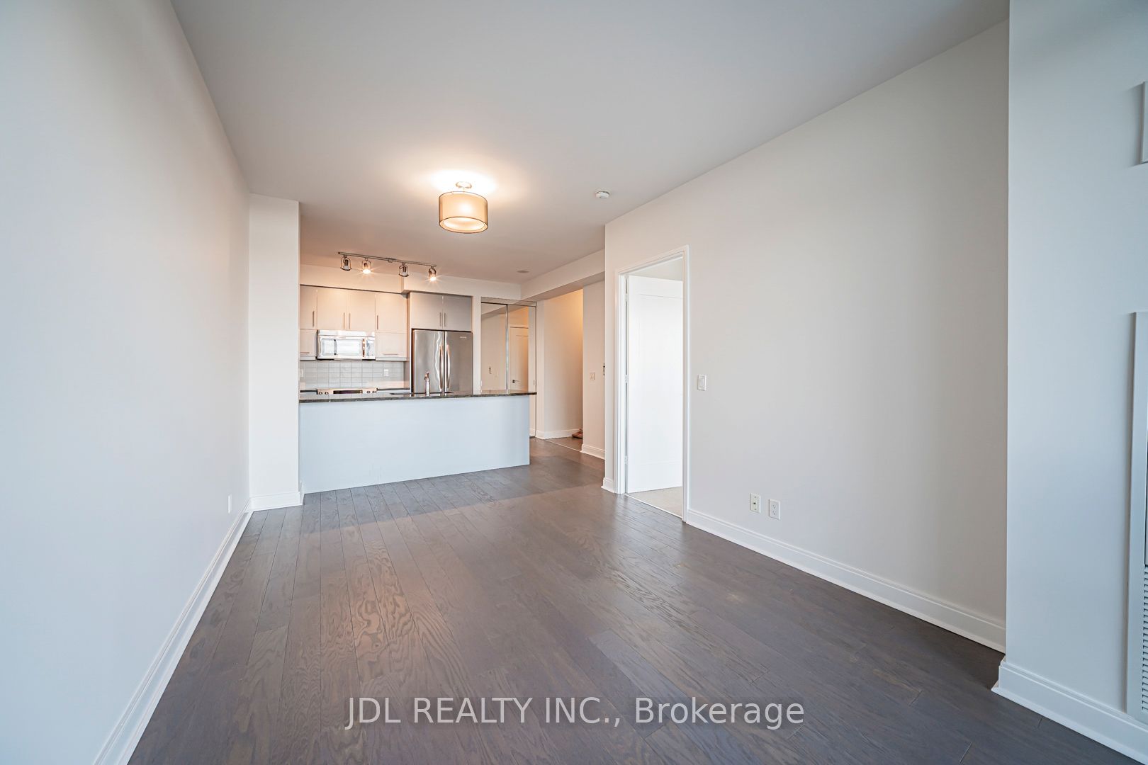 825 Church Street N 806