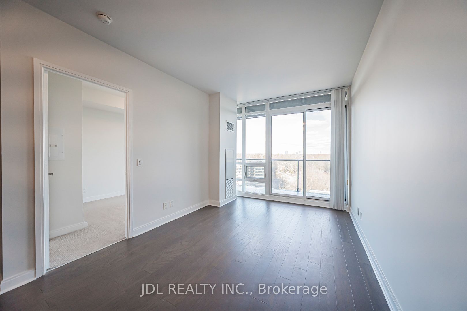 825 Church Street N 806