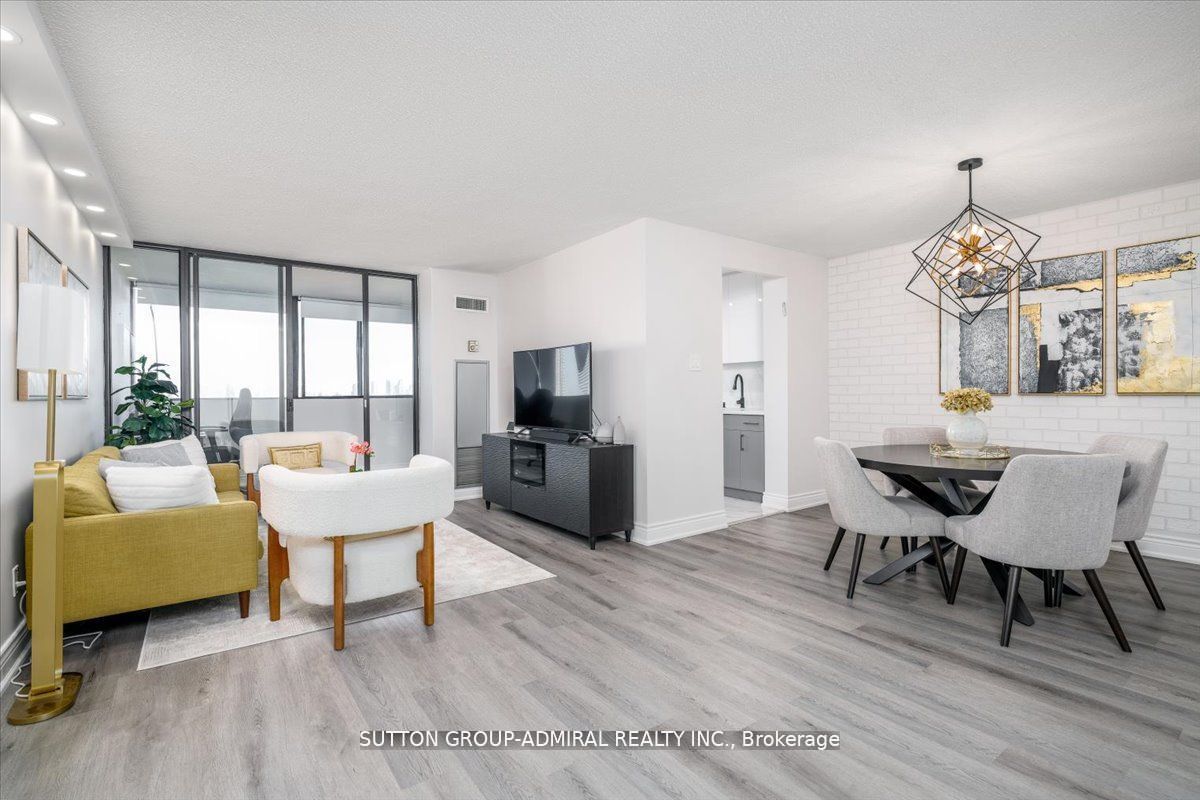 133 Torresdale Avenue 1501