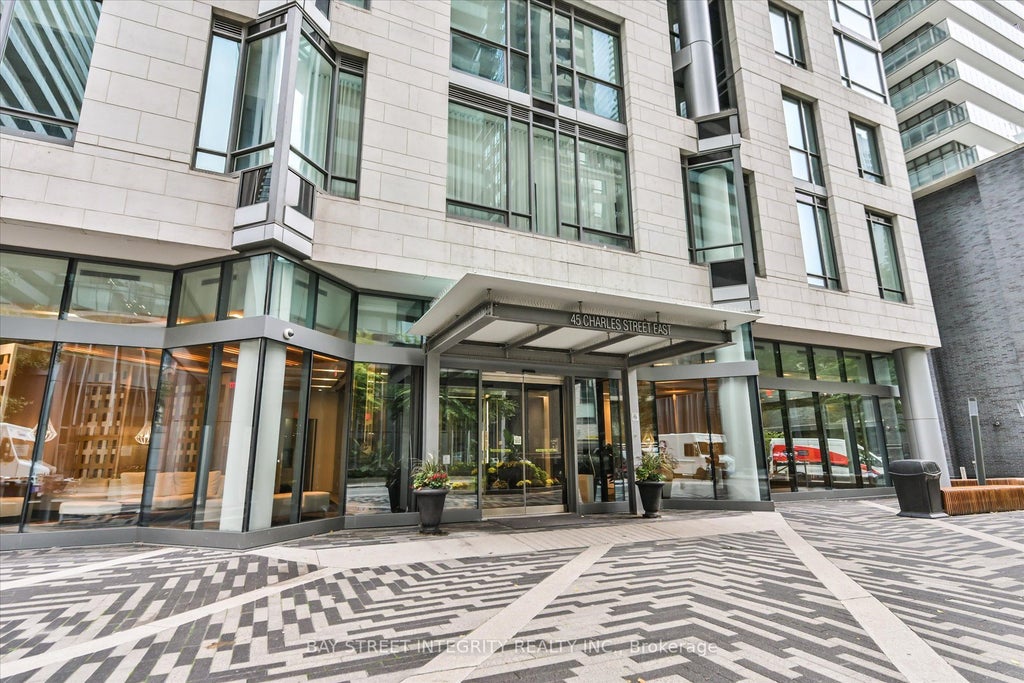 Photo of 45 Charles Street E #802, Toronto, ON M4Y 1S2 (MLS # C14090044)