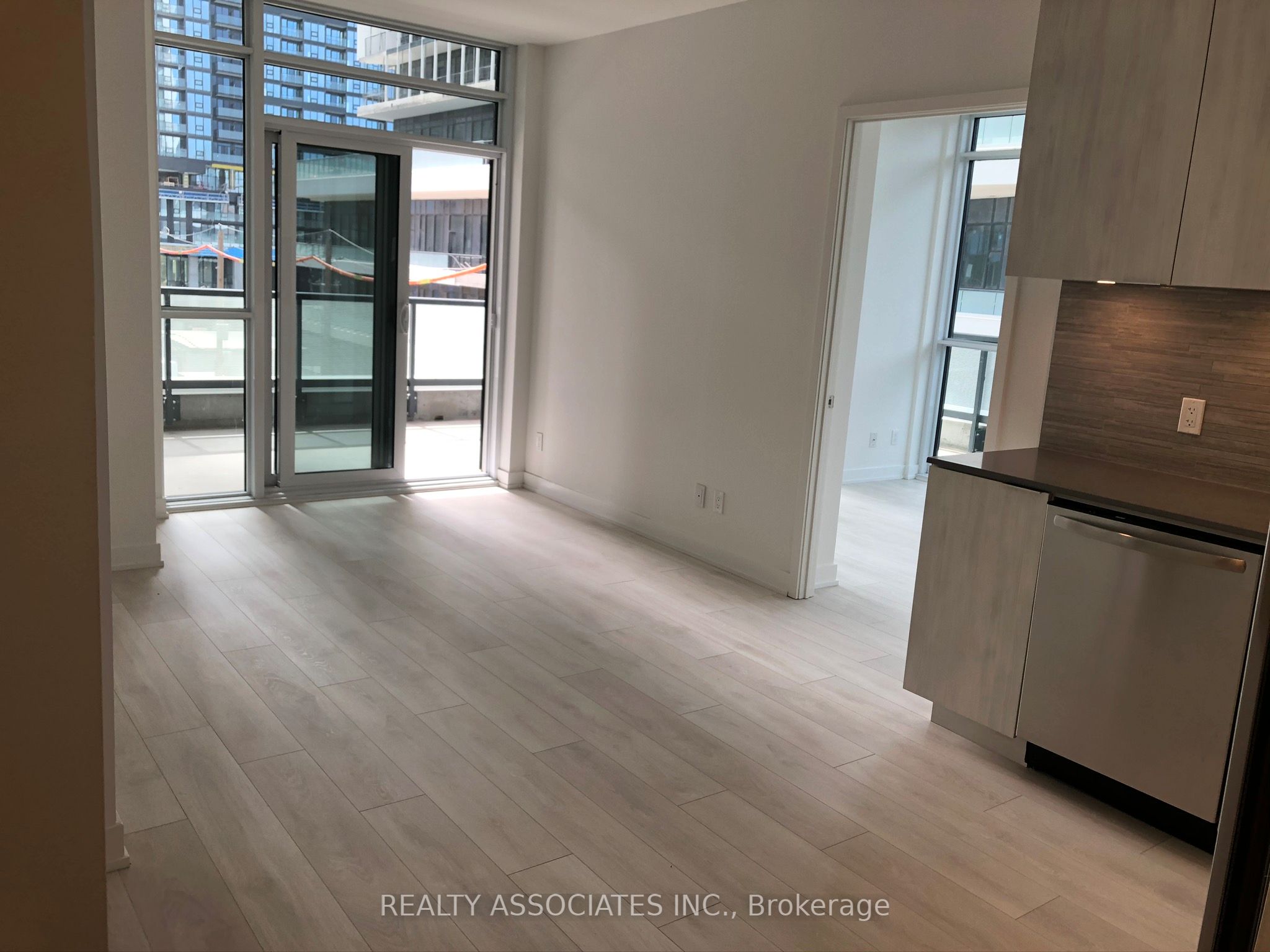 30 Ordnance Street 409