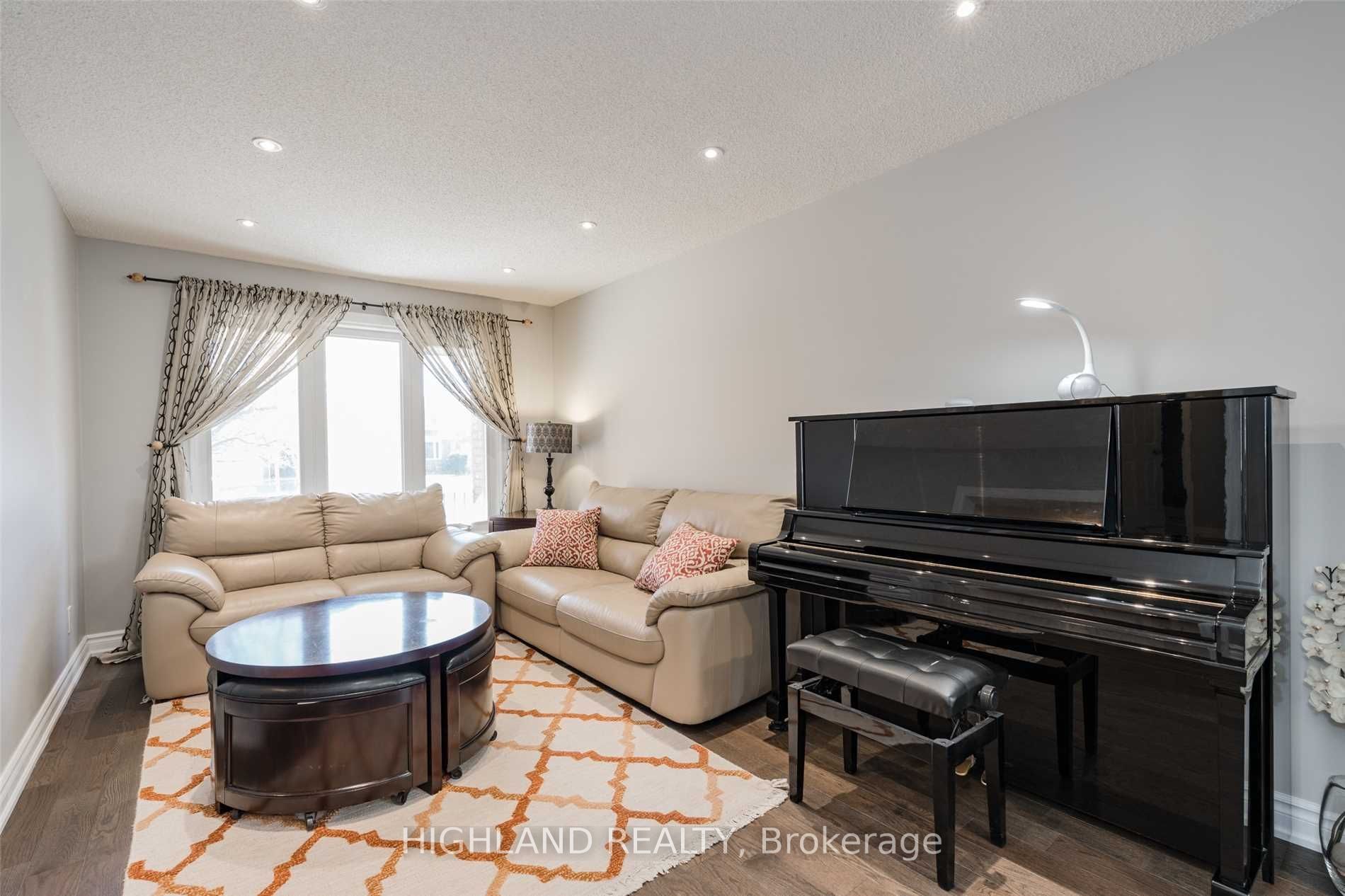 2325 Credit Valley Road