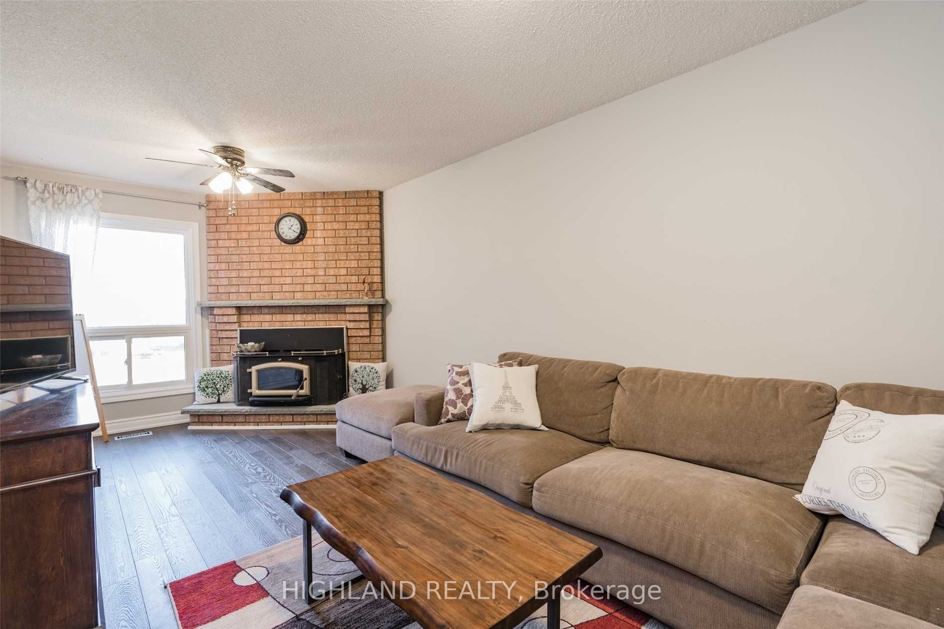 2325 Credit Valley Road