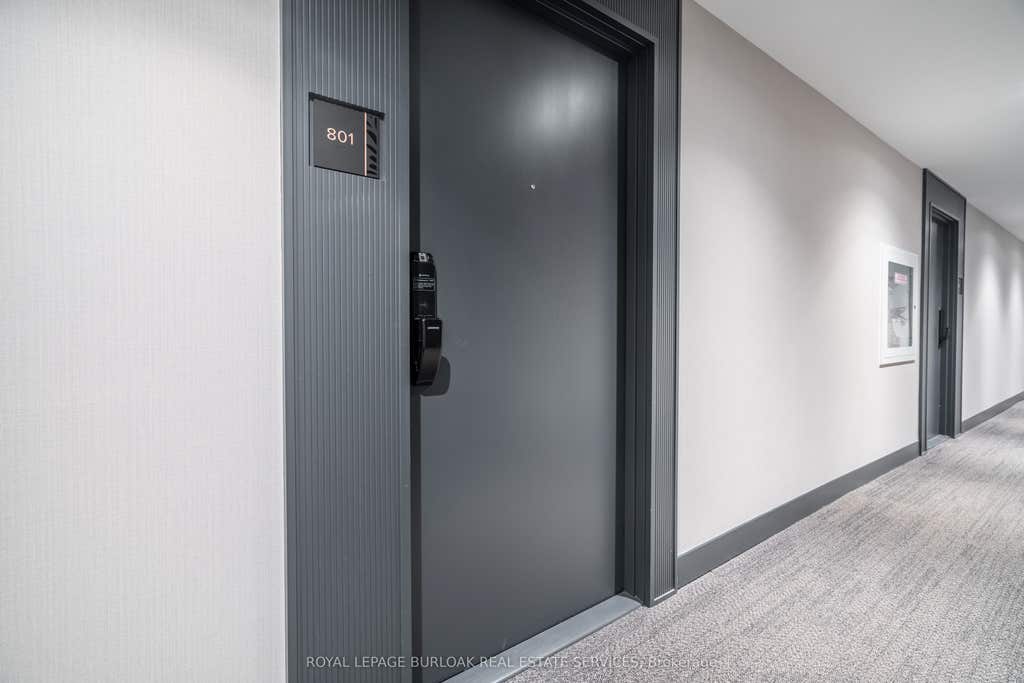 Photo of 395 Dundas Street W #801, Oakville, ON L6M 5R8 (MLS # W13629862)