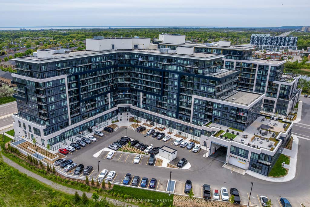 Photo of 395 Dundas Street W #801, Oakville, ON L6M 5R8 (MLS # W13629862)