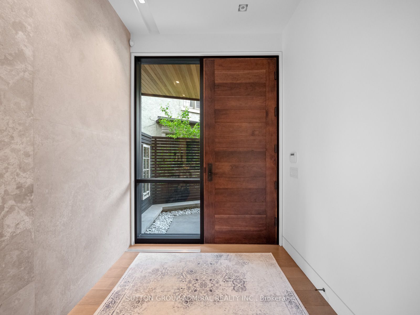 43 Hillholm Road